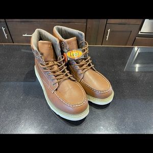 Men’s work boots. NWT